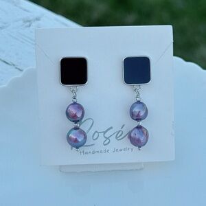 26E260-New Handmade Freshwater Baroque Pearl Dangling Earring Blueberry Color